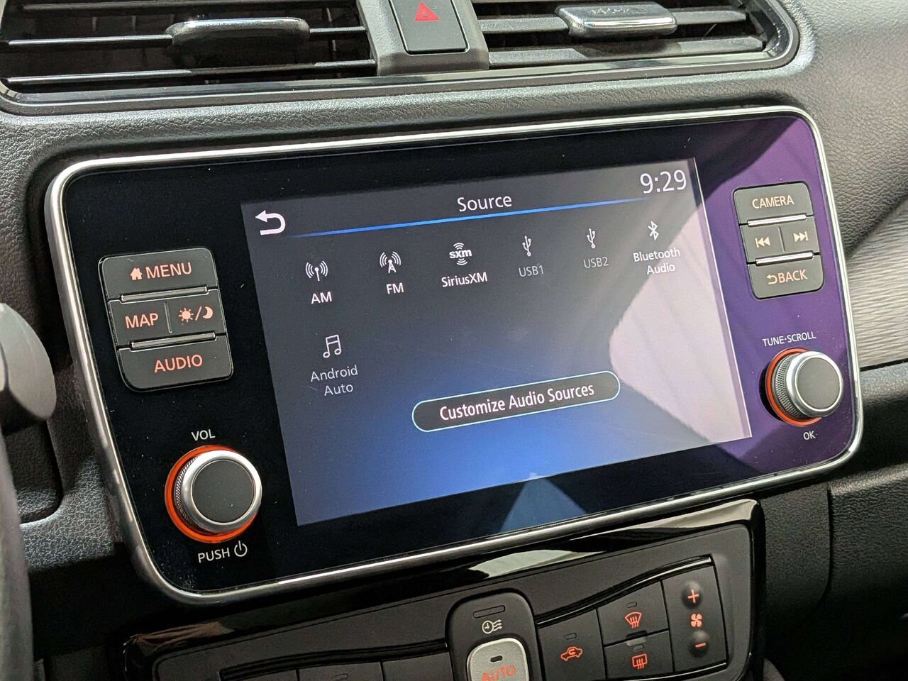 2020 Nissan LEAF SV Hatchback Black Val-David - photo #21