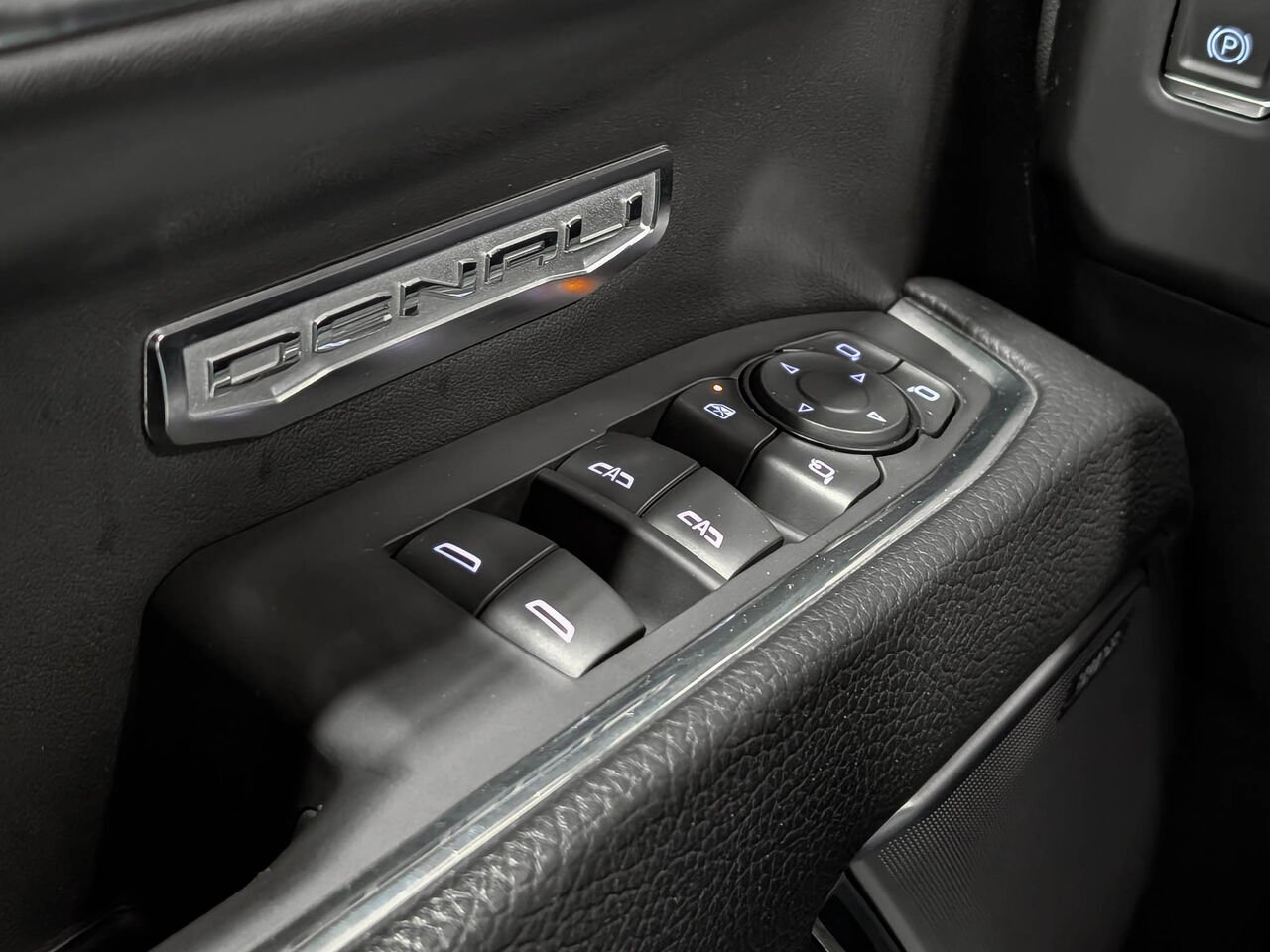 2023 GMC SIERRA 1500 4WD CREW CAB PICKUP GMC Sierra 1500 Denali Crew Cab V 8 5.3L Black Sherbrooke - photo #22