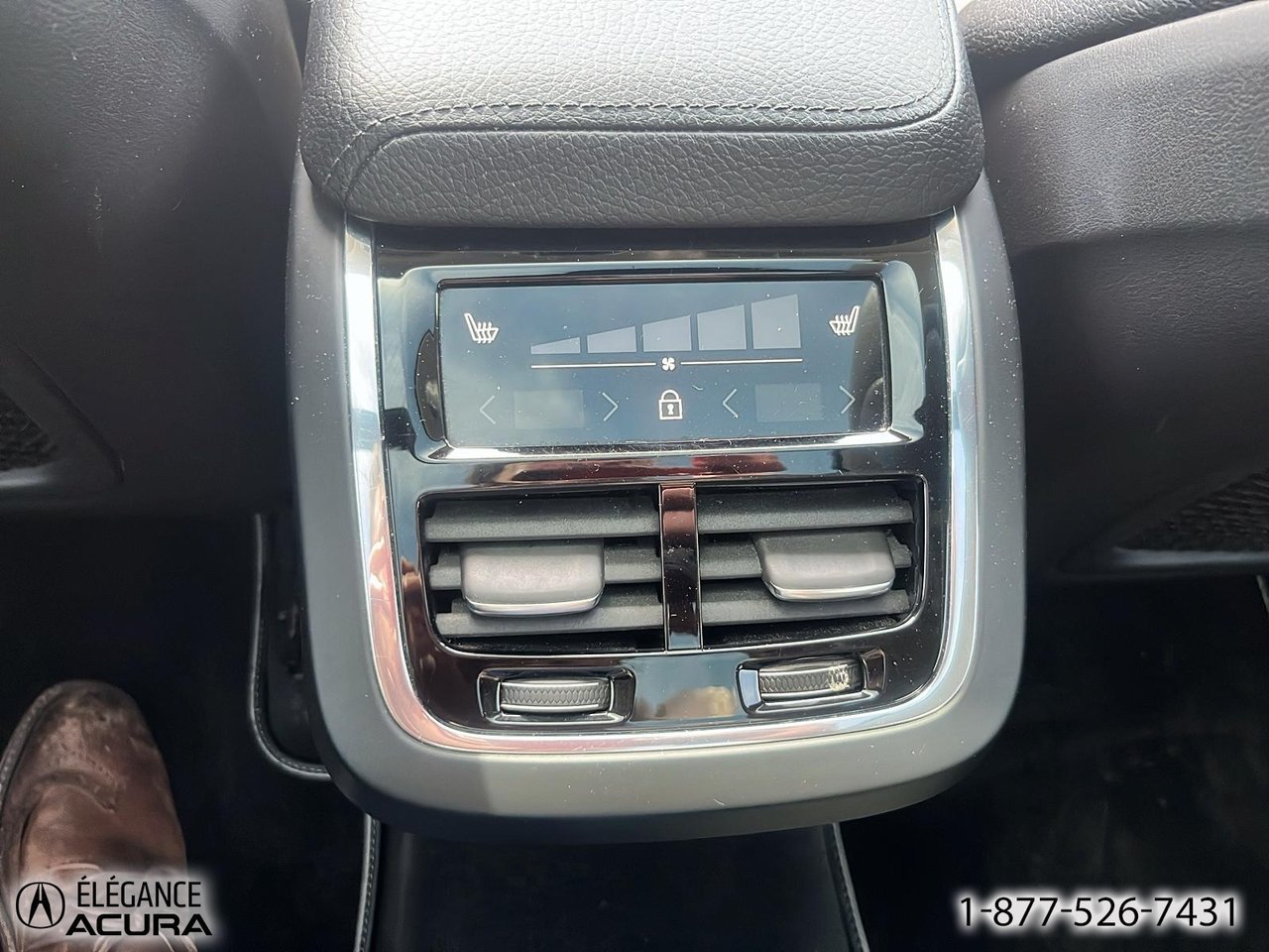 Volvo XC60 Momentum | A8910 2018 Blanc Granby - photo #22