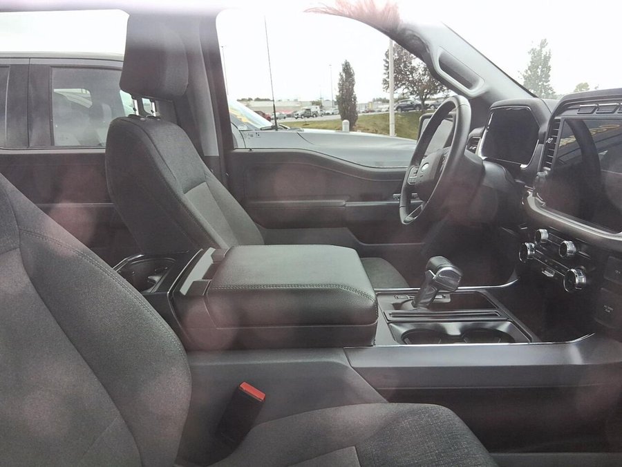 Ford F-150 Lightning XLT STANDARD RANGE XLT cabine SuperCrew 4RM caisse de 5,5 pi 2024 Bleu