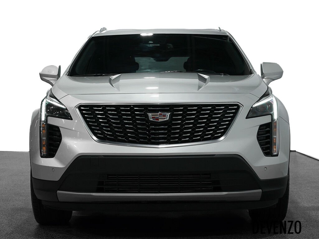 2020 Cadillac XT4 Silver Saint-Eustache - photo #5