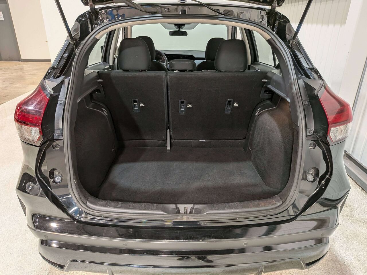 2024 Nissan Kicks SV FWD Black Val-David - photo #8