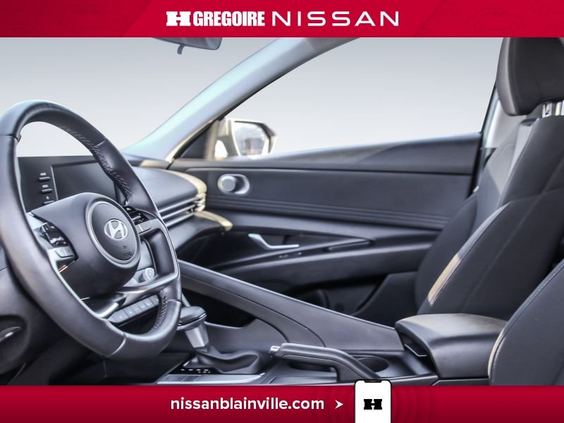 2025 Hyundai Elantra Grey Blainville - photo #11