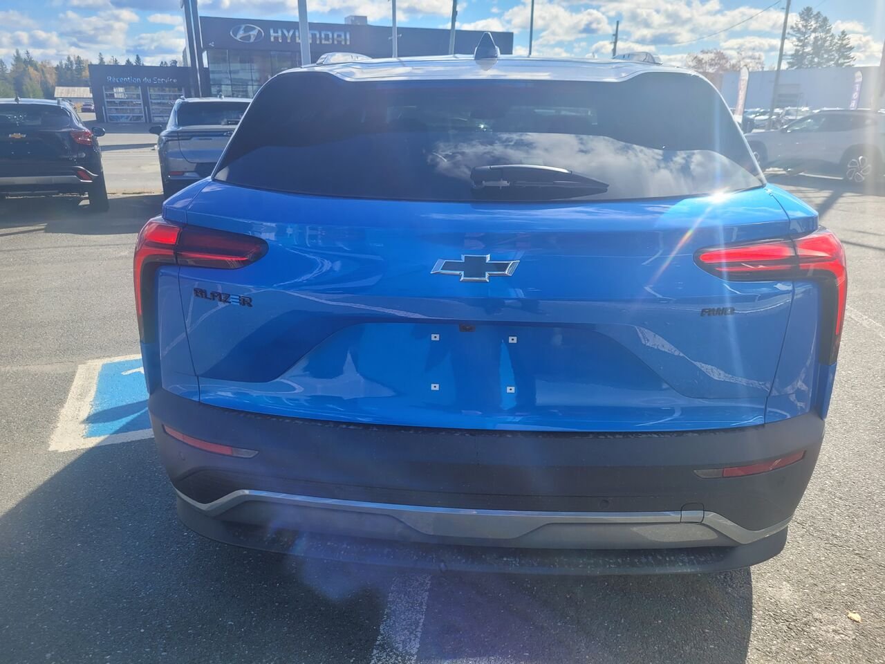 2026 Chevrolet Blazer EV Traction intégrale, 4 portes LT RIPTIDE BLUE METALLIC Thetford Mines - photo #3