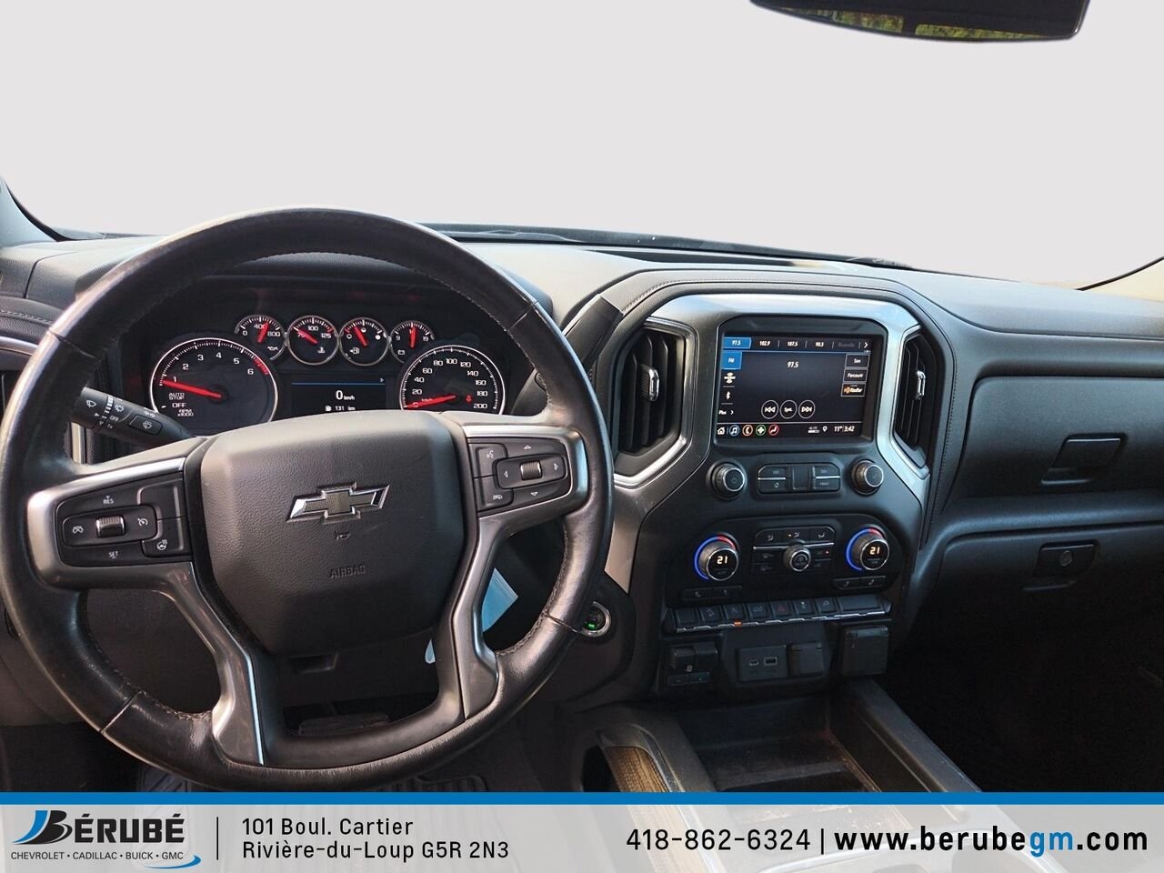 CHEVROLET Silverado 1500 4WD Crew Cab 2019 Gris Rivière-du-Loup - photo #7
