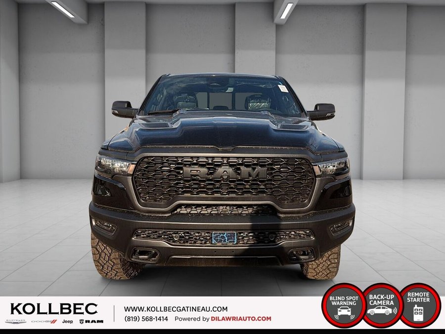 RAM 1500 Rebel cabine d'équipe 4x4 caisse de 5 pi 7 po 2026 Couche nacrée cristal noir étincelant