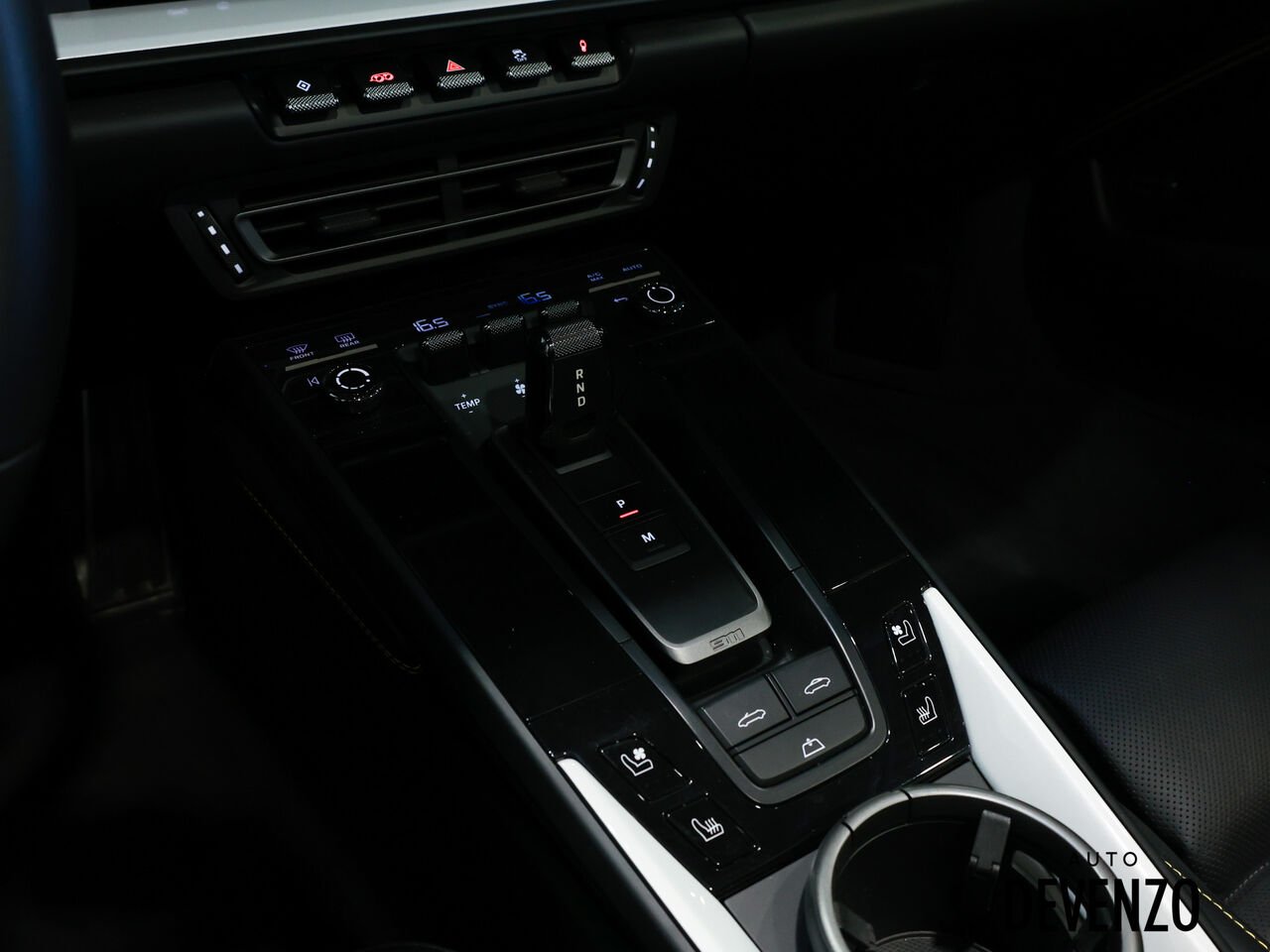 2023 Porsche 911 Grey Saint-Eustache - photo #23