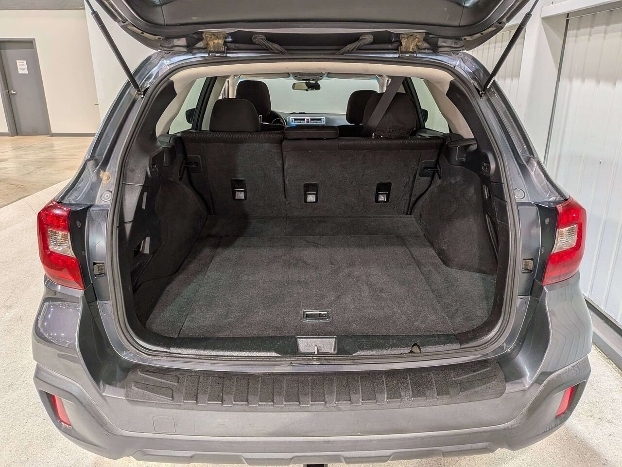 2018 Subaru Outback 2.5i Grey Val-David - photo #8