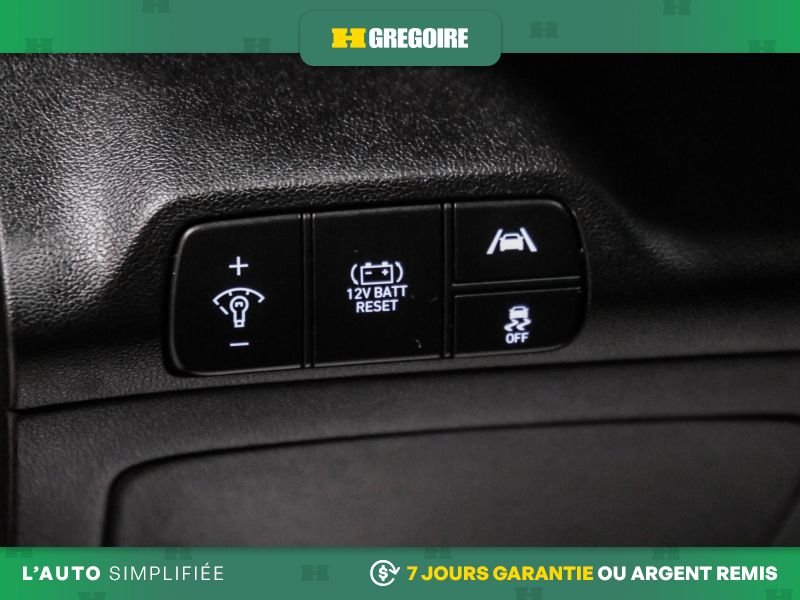 Hyundai Elantra 821866 | LUXURY AUTO AC CUIR TOIT NAV MAGS CAM RECUL BLEUTO 2023 Rouge Laval - photo #16