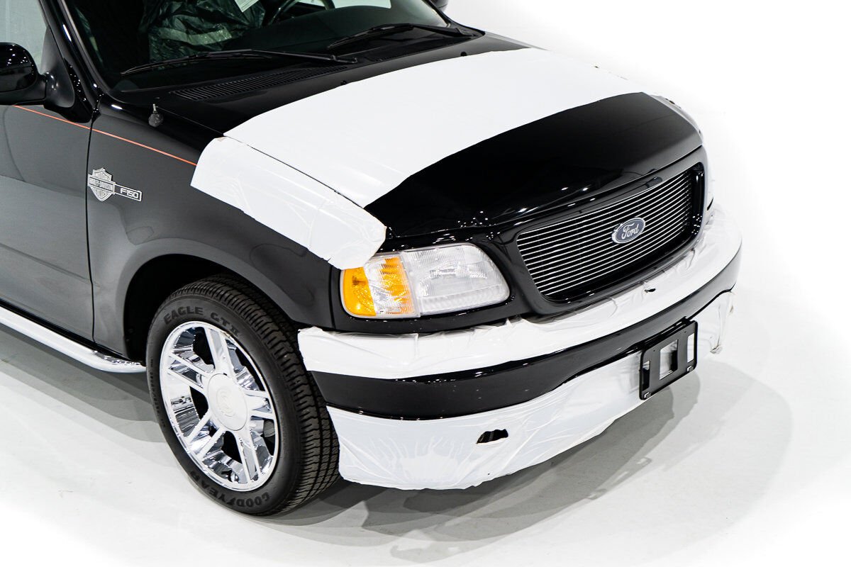 Ford F-150 Harley Davidson Edition In Delivery Packaging 2000 Noir Montréal - photo #3