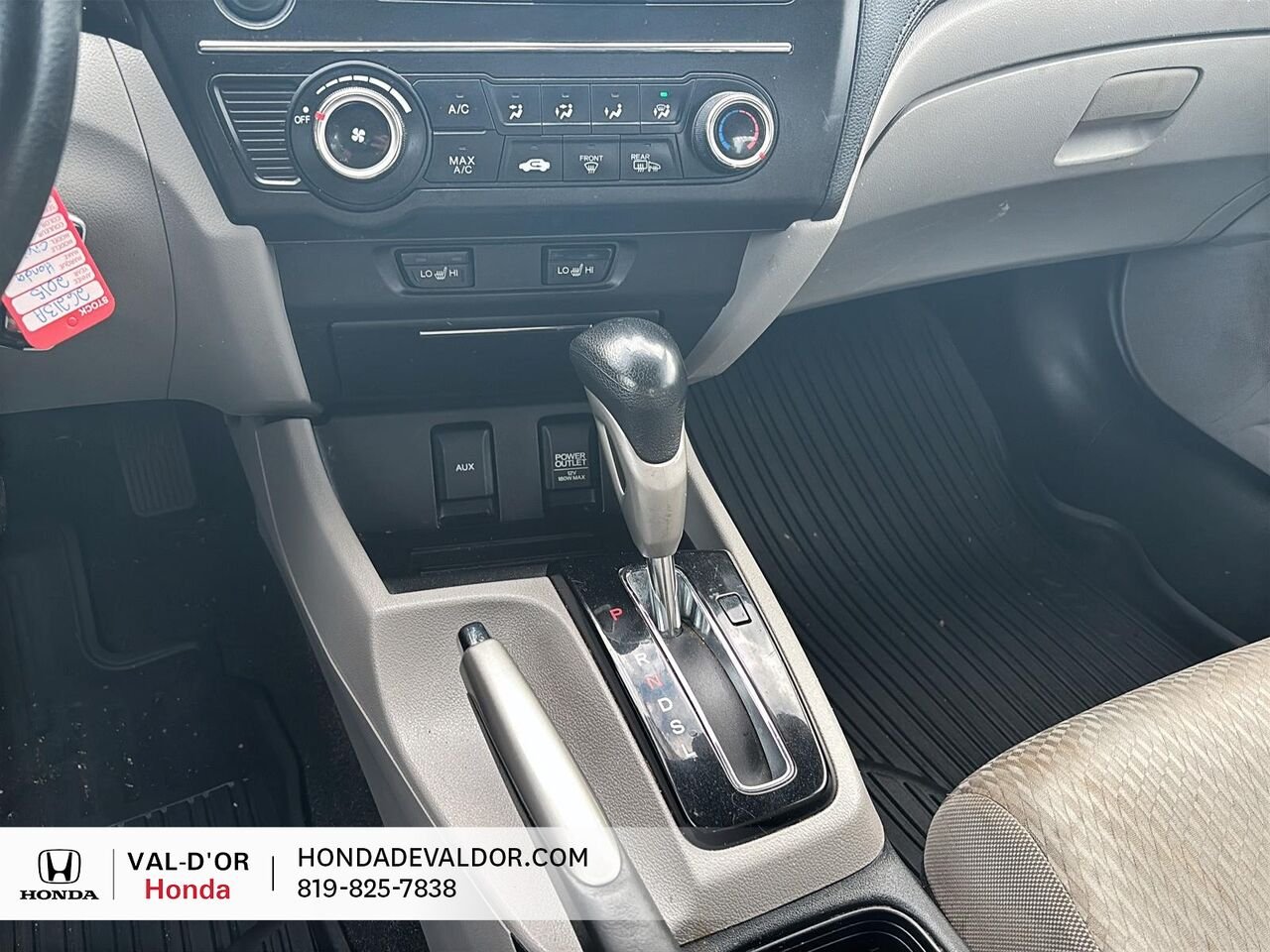 Honda Civic Berline LX 4 portes, boîte automatique 2015 Gris Val-d'Or - photo #9