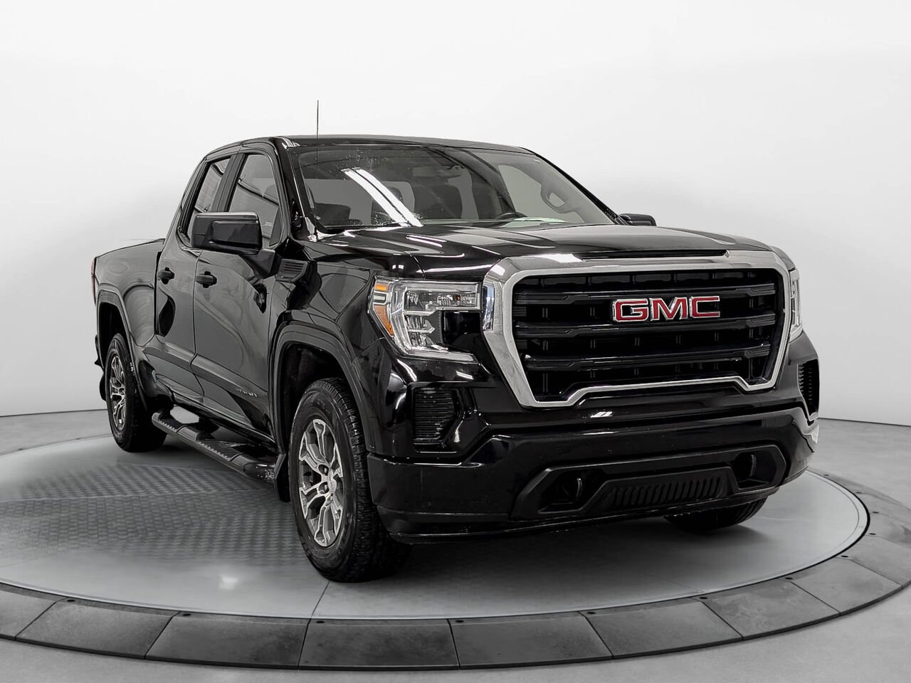 GMC SIERRA 1500 CAISSE STANDARD DE 6 PIEDS 6 X31 4x4 Moteur V8 5.3L 6 Places 2021 Autre Sherbrooke - photo #1
