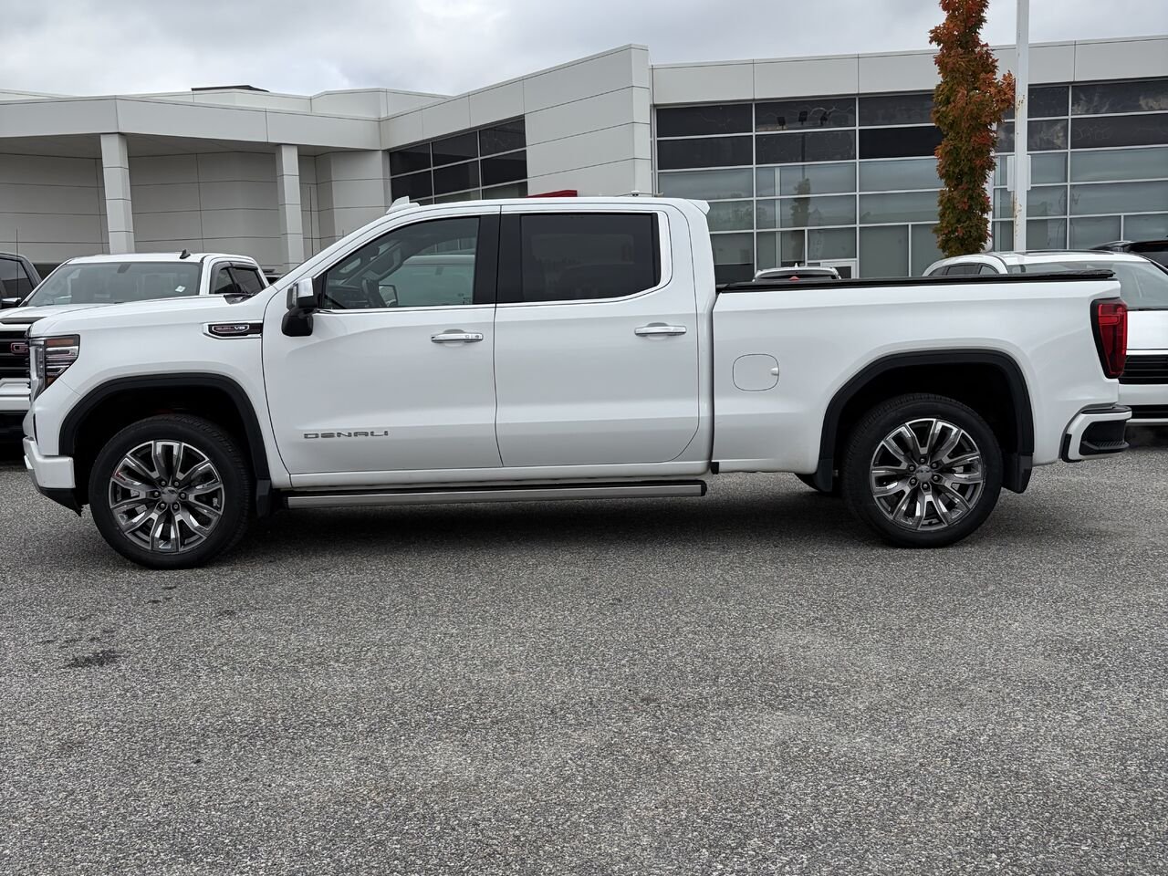 2023 GMC SIERRA K1500 DENALI Denali cabine multiplace 4RM 157 po White Gatineau - photo #12