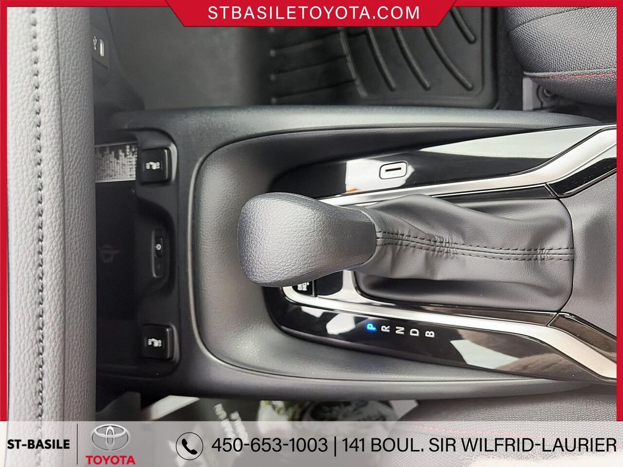 Toyota Corolla Hybride 2025 Célestite Saint-Basile-le-Grand - photo #18