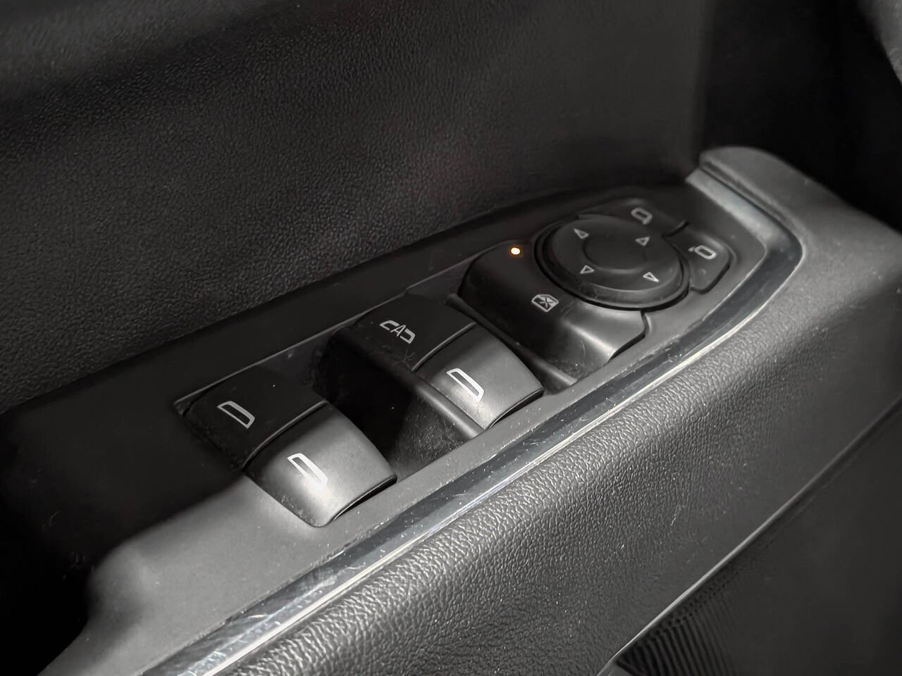 2022 GMC SIERRA 1500 4WD CREW CAB PICKUP Elevation Moteur 2.7L White Sherbrooke - photo #17