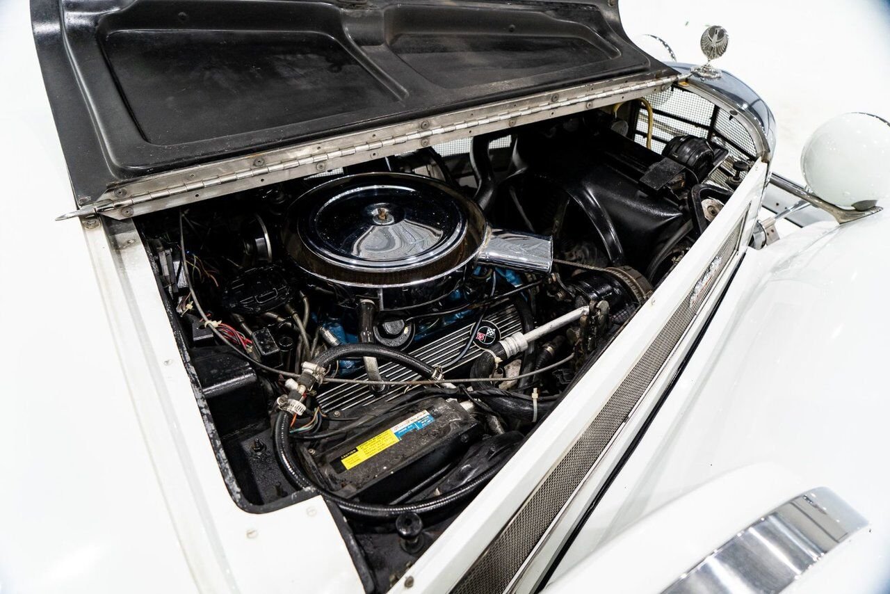 Phillips Motor Car Berlina Coupe Only 1 of 78 produced. Very rare | PRIX EN USD 1981 Blanc Montréal - photo #19