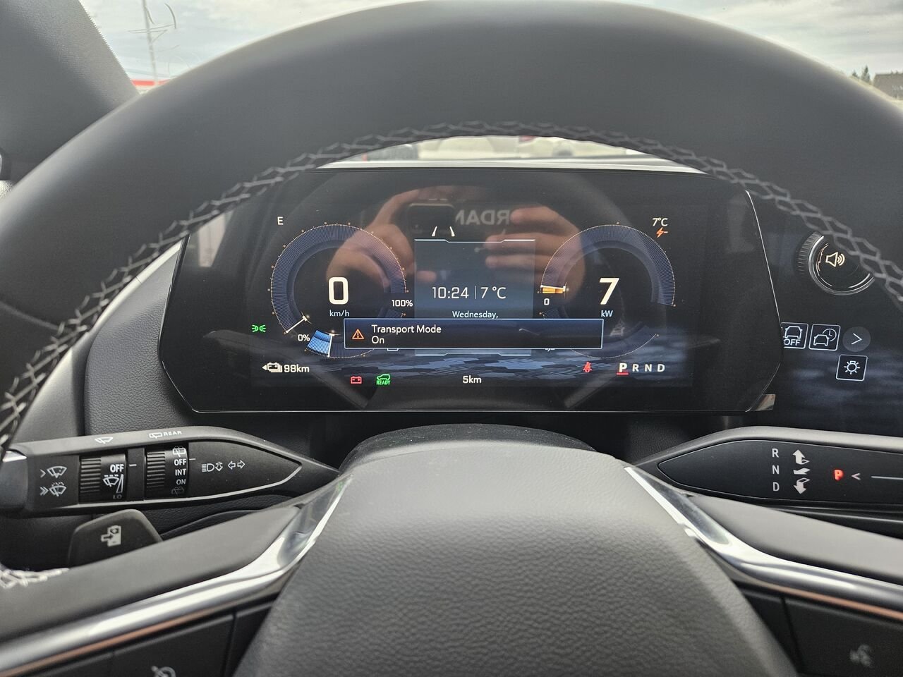 2027 Chevrolet Equinox EV LT1 4 portes avec PCY Black Thetford Mines - photo #7