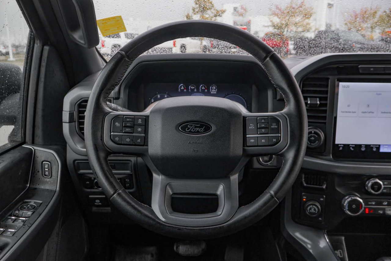 2025 Ford F-150 XLT 4WD SuperCrew 5.5' Box White Sherwood Park - photo #17