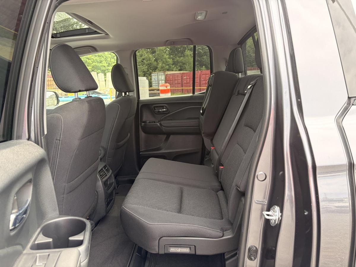 2023 Honda Ridgeline Silver  - photo #8