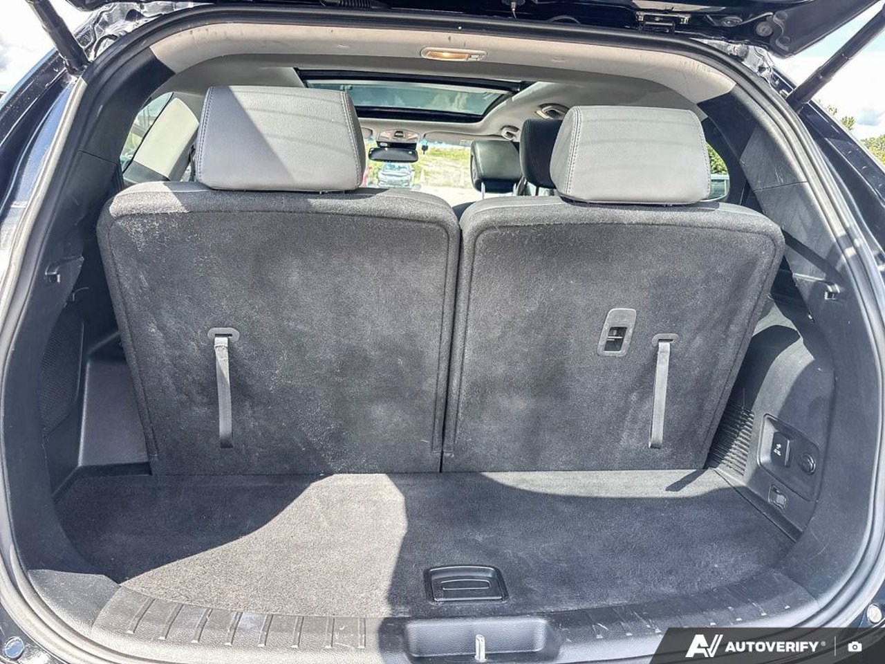 2017 Hyundai Santa Fe XL KM8SNDHF6HU238235 Black Mirabel - photo #14