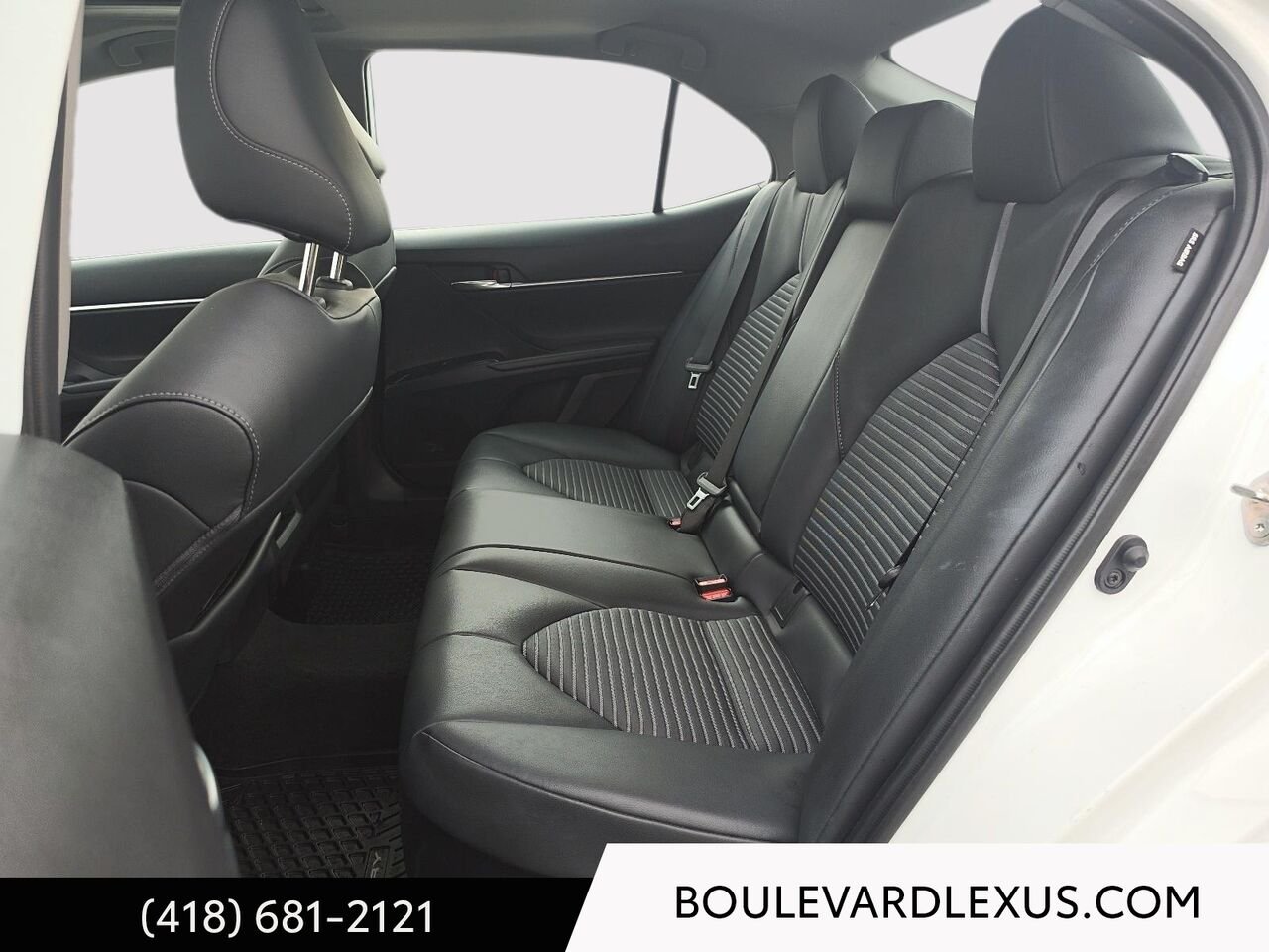2020 Toyota Camry 19936A | SE hybride BA White Quebec - photo #18