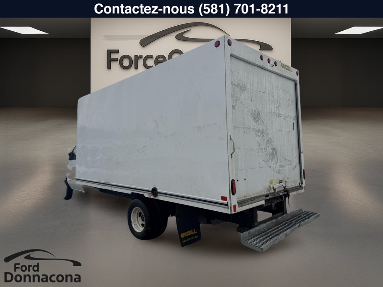 2023 Ford E-450 White  - photo #10
