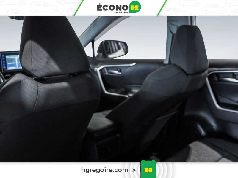 2019 Toyota Rav 4 White Laval - photo #18