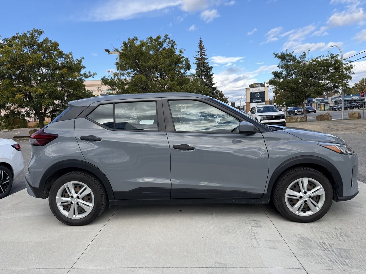 Nissan Kicks jamais accidenté un seul propriétaire bluetooth caméra de recul 2021 Gris Châteauguay - photo #4