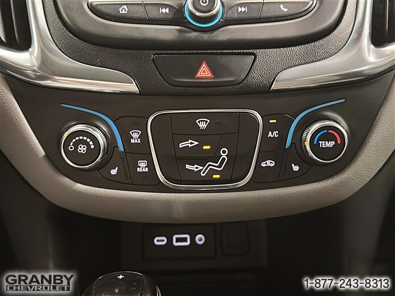 Chevrolet Equinox LS awd | 26-0912A 2021 Blanc Granby - photo #17