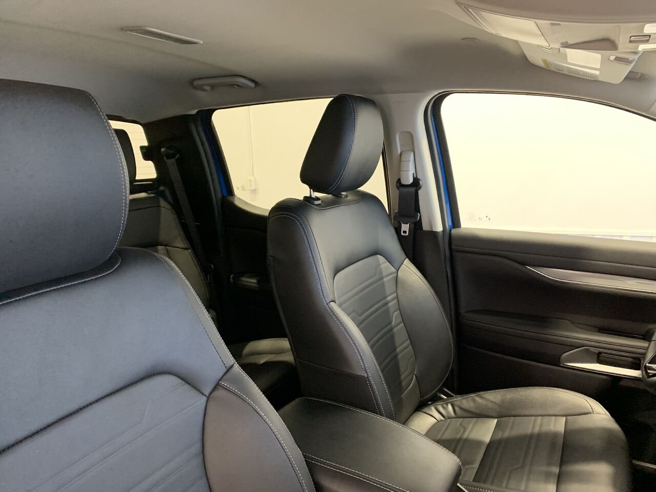 2024 Ford Ranger LARIAT cabine SuperCrew 4RM caisse de 5 pi Blue Châteauguay - photo #16