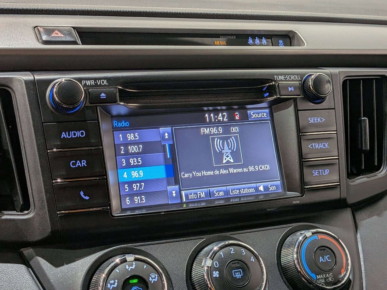 2018 Toyota RAV4 FWD LE Grey Val-David - photo #20
