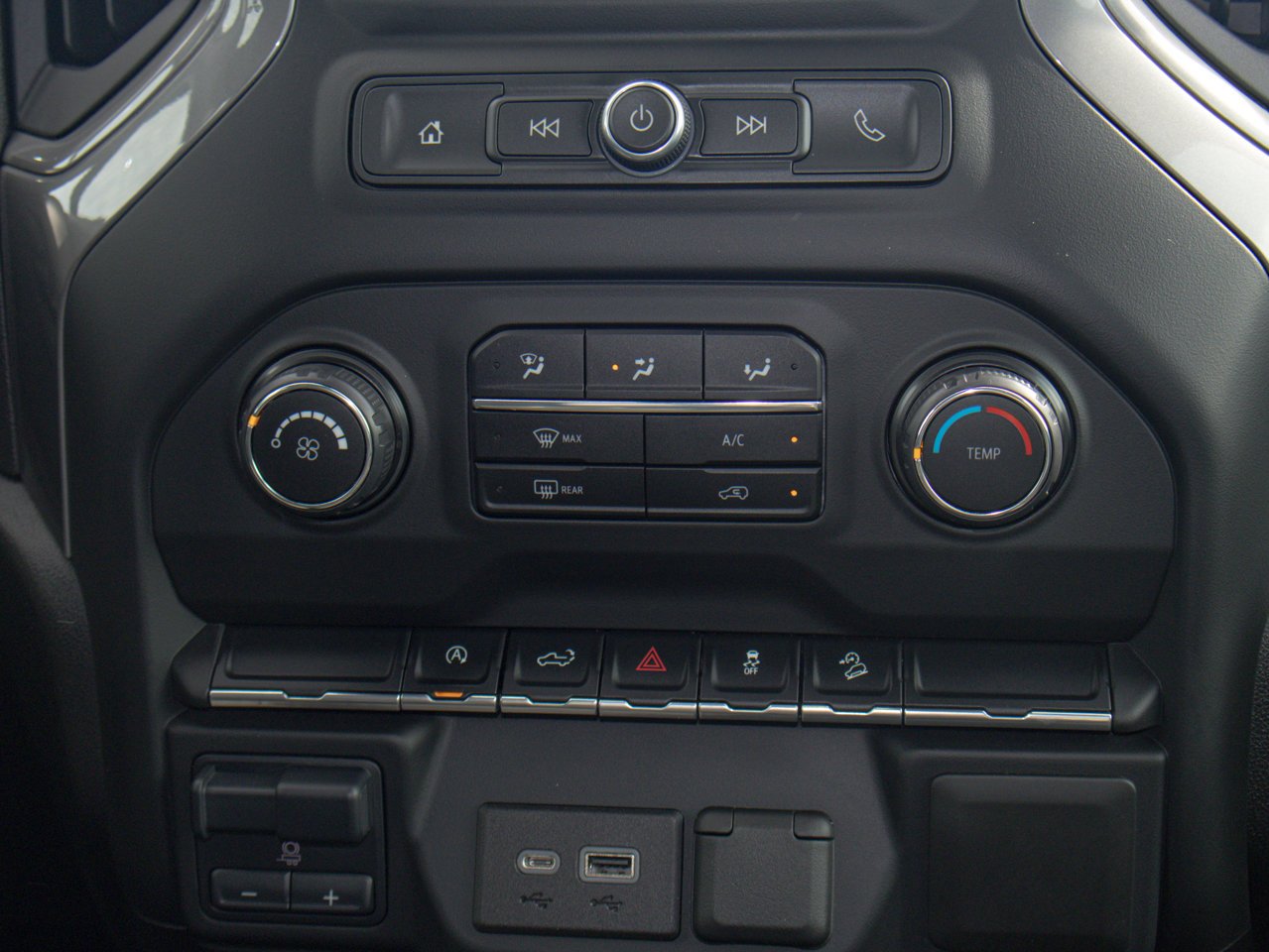 2021 Chevrolet Silverado 1500 4WD Crew Cab 147 Custom Trail Boss Black Sherwood Park - photo #29