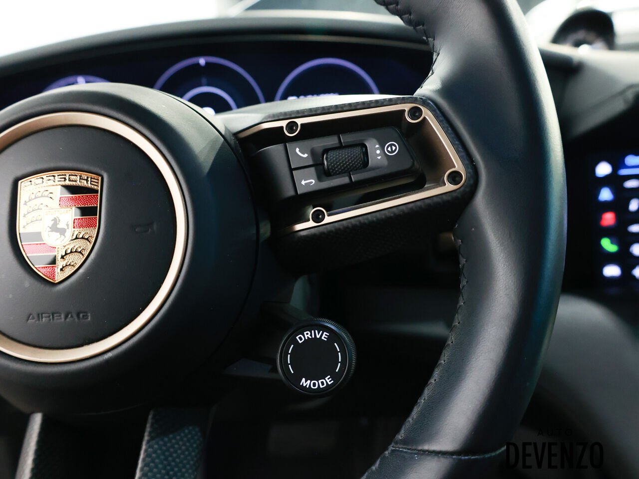 Porsche Taycan 2023 Blanc Saint-Eustache - photo #14