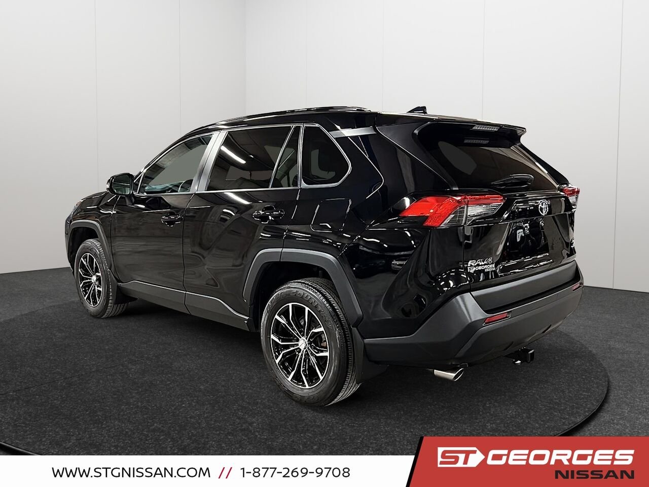 2021 Toyota RAV4 Black Saint-Georges - photo #3