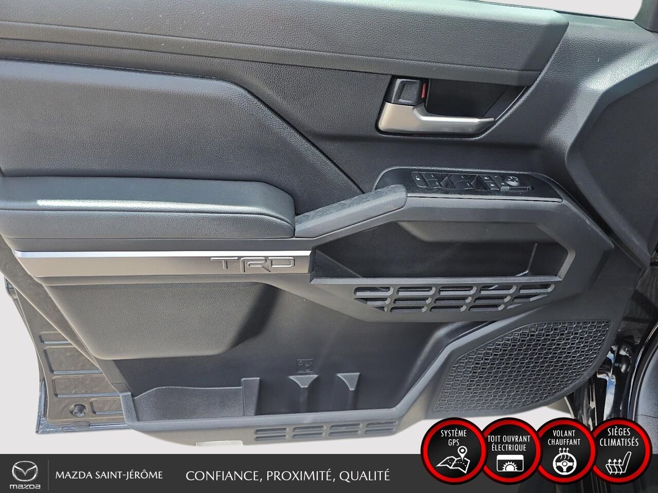 2025 Toyota Tacoma Black Sainte-Agathe-des-Monts - photo #11