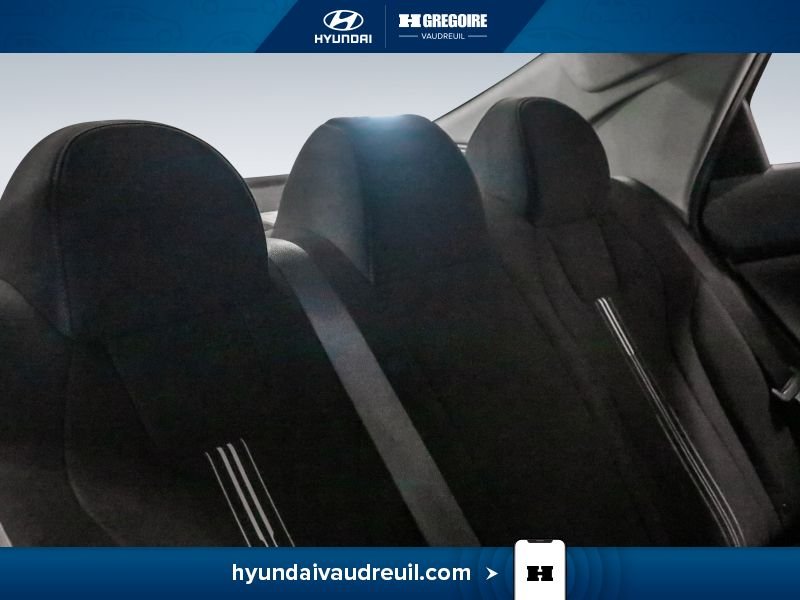 Hyundai Elantra 2025 Blanc Laval - photo #32