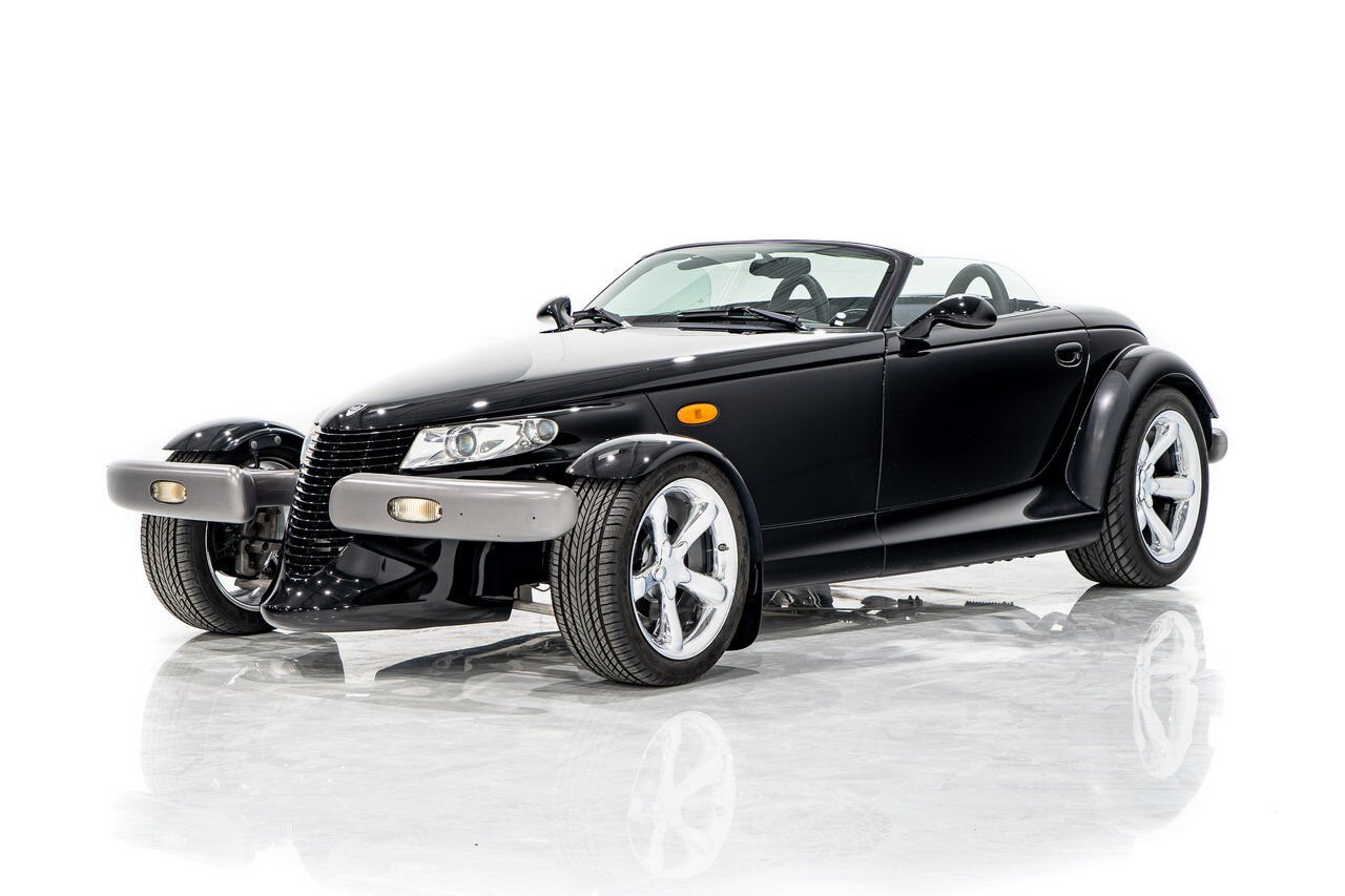 Plymouth Prowler Desirable Black Colour with only 7,611KM (4756mi) from new **PRICE IN USD** 1999 Noir Montréal - photo #0