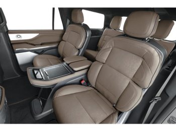 Lincoln Navigator Black Label