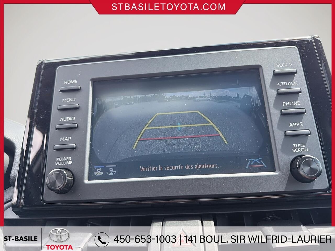 TOYOTA RAV4 Hybride 2022 Noir minuit métallisé Saint-Basile-le-Grand - photo #19