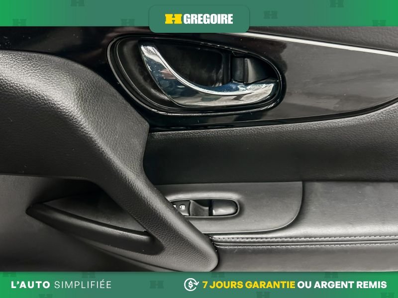2019 Nissan Qashqai Black Laval - photo #18