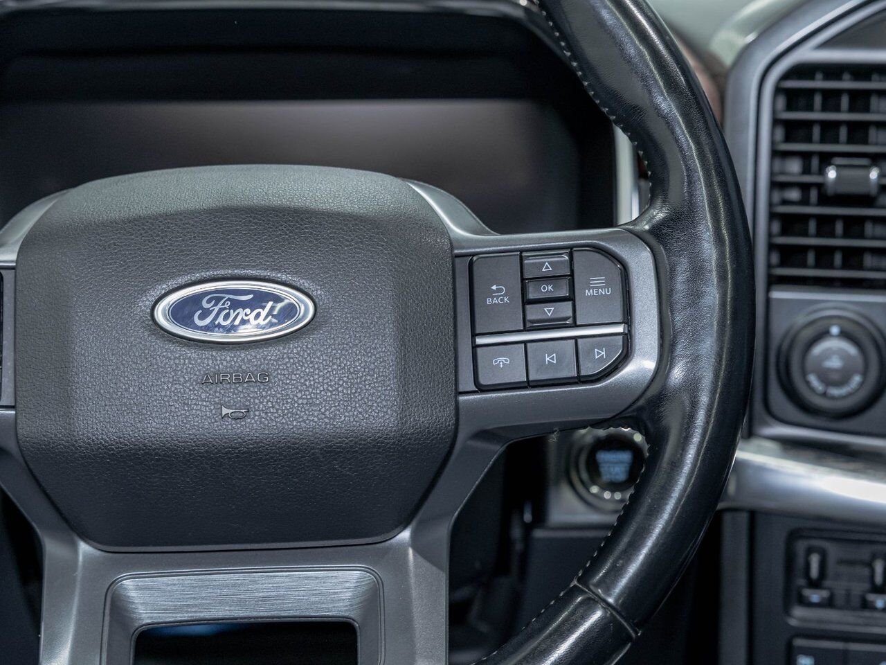 Ford F-150 LARIAT CREW 4X4 *TOIT* NAV CUIR SIÈGES VENTIL B&O 2021 Blanc Saint-Jérôme - photo #17
