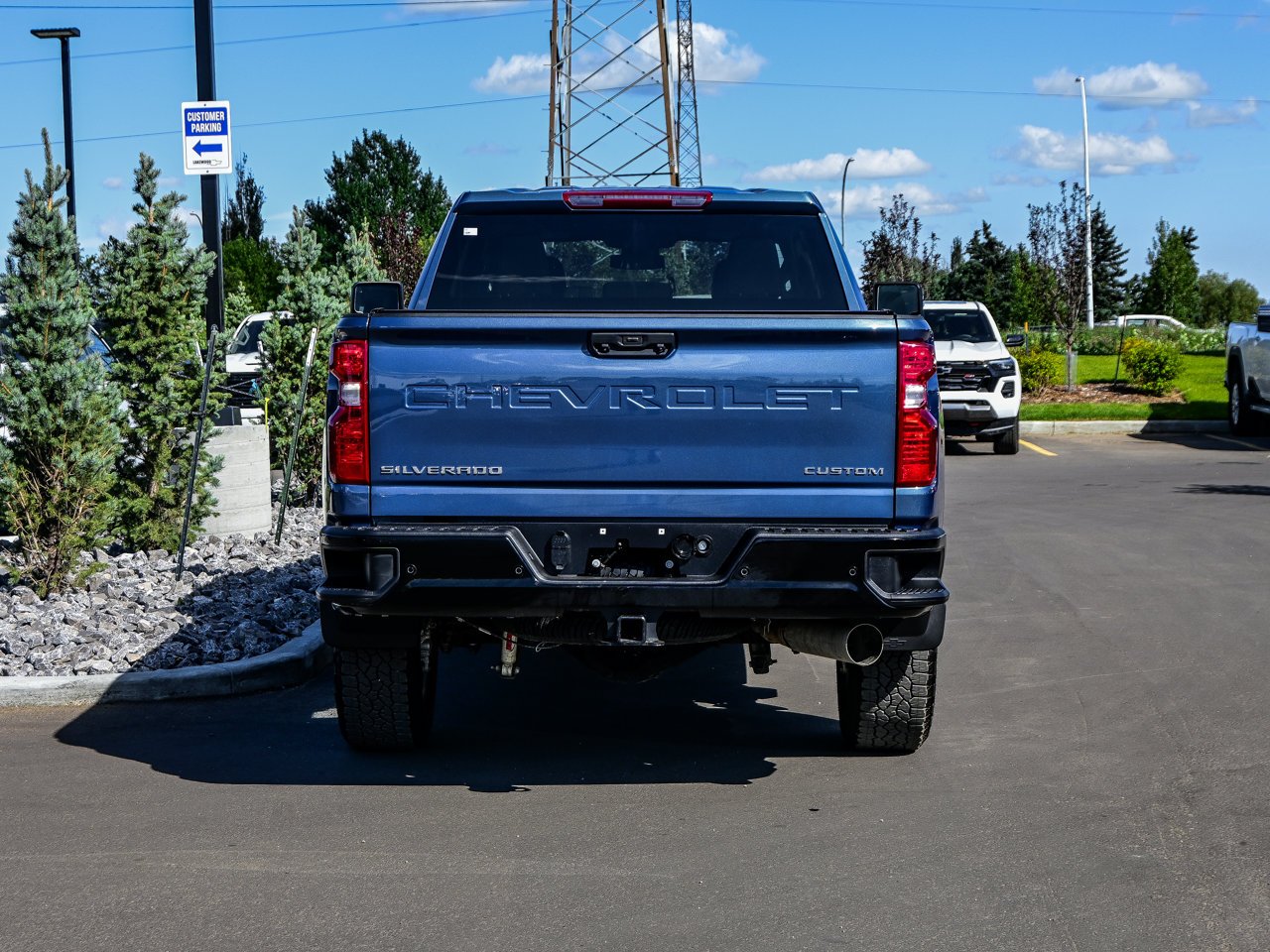 2026 Chevrolet Silverado 2500HD 4WD Crew Cab 159 Custom Blue Sherwood Park - photo #11