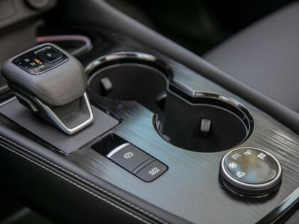 2025 Nissan Rogue 2-Tone Champagne Silver Metallic Blainville - photo #16