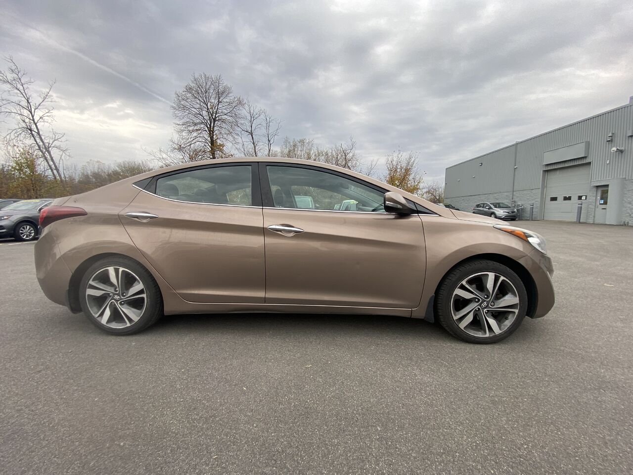 Hyundai Elantra LIMITED | TOIT OUVRANT | CUIR | CAMERA DE RECUL | GARANTIE 1 AN INCLUSE *579-888-9954* TEXTOS 2014 Brun Saint-Jérôme - photo #3