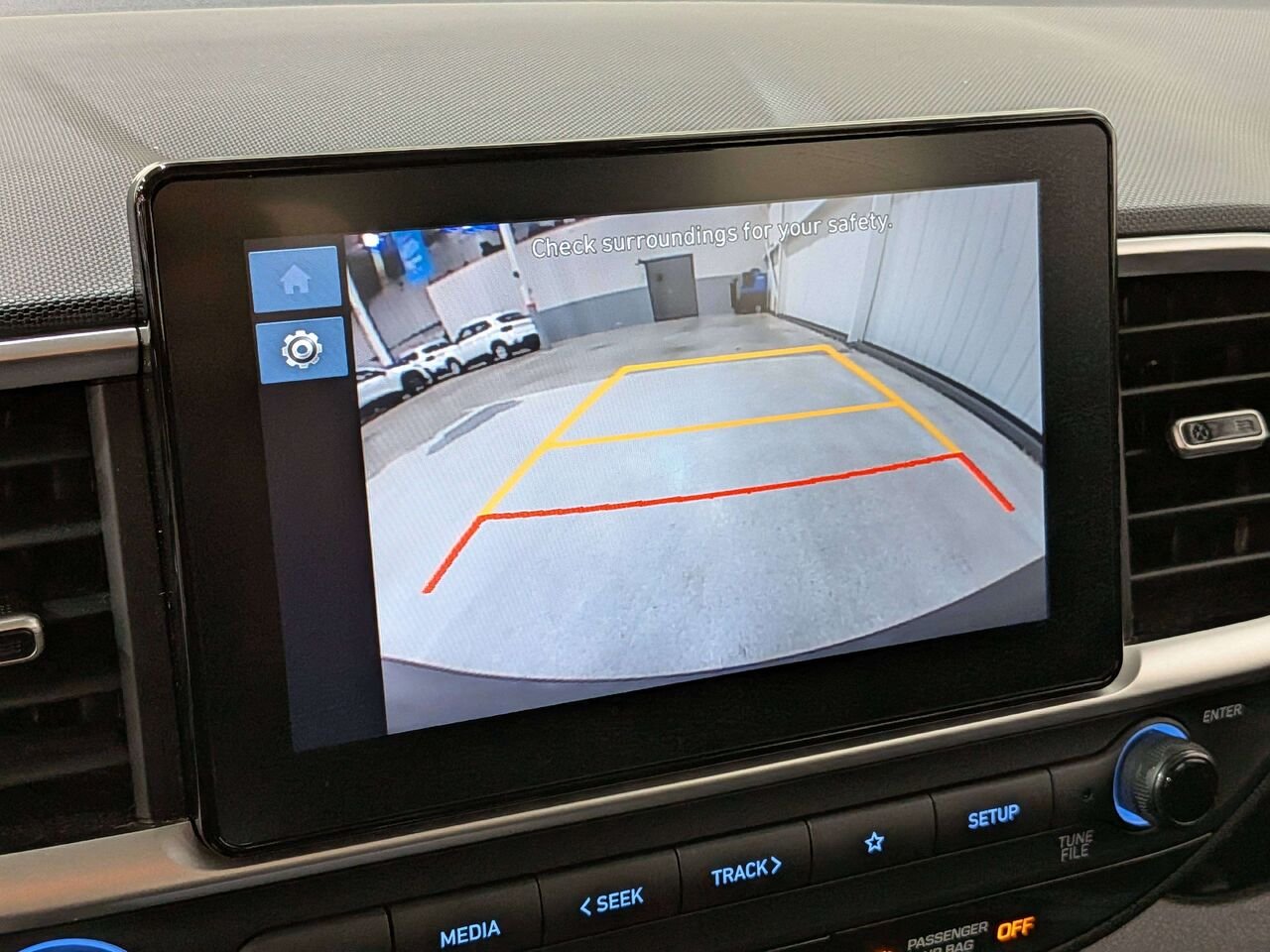 2026 Hyundai Venue Preferred IVT Grey Val-David - photo #2