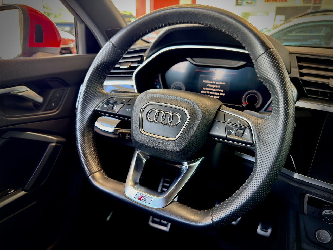 Audi Q3 2019 Rouge Notre-Dame-des-Prairies - photo #23