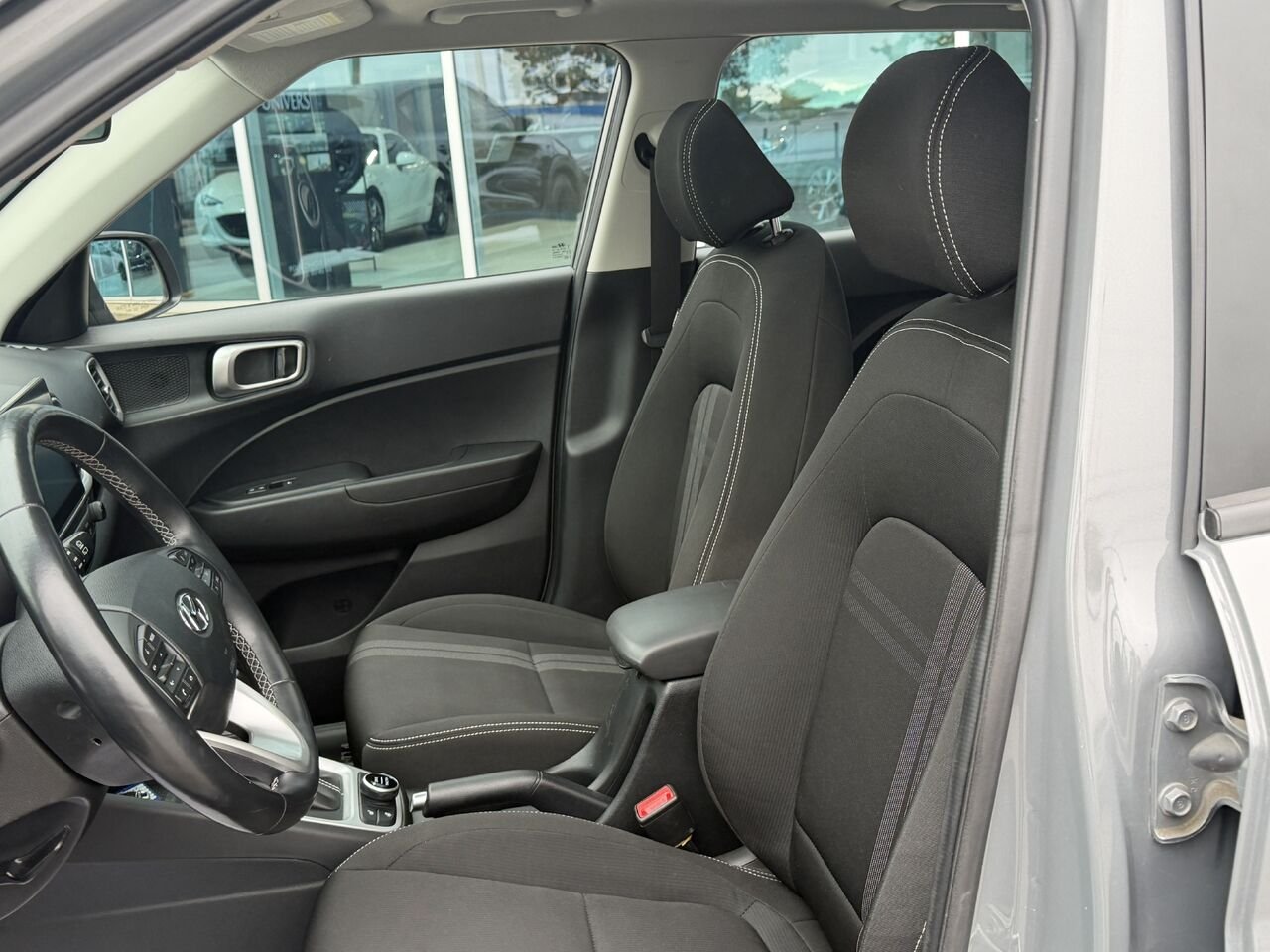 2022 Hyundai Venue Grey Ste-Marie - photo #10