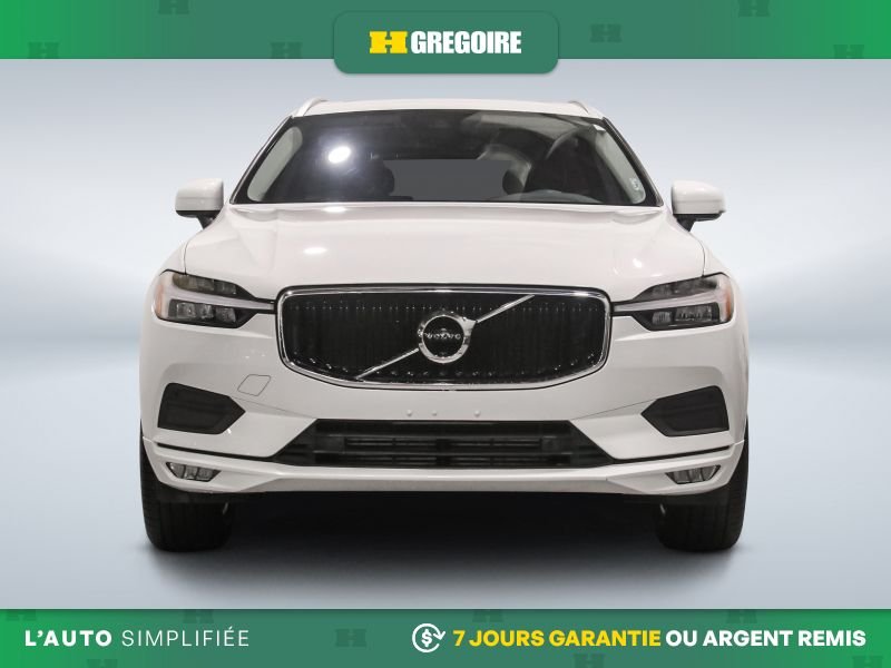 Volvo XC60 Momentum AWD AUTO A/C CUIR TOIT NAV MAGS CAM RECUL 2021 Blanc