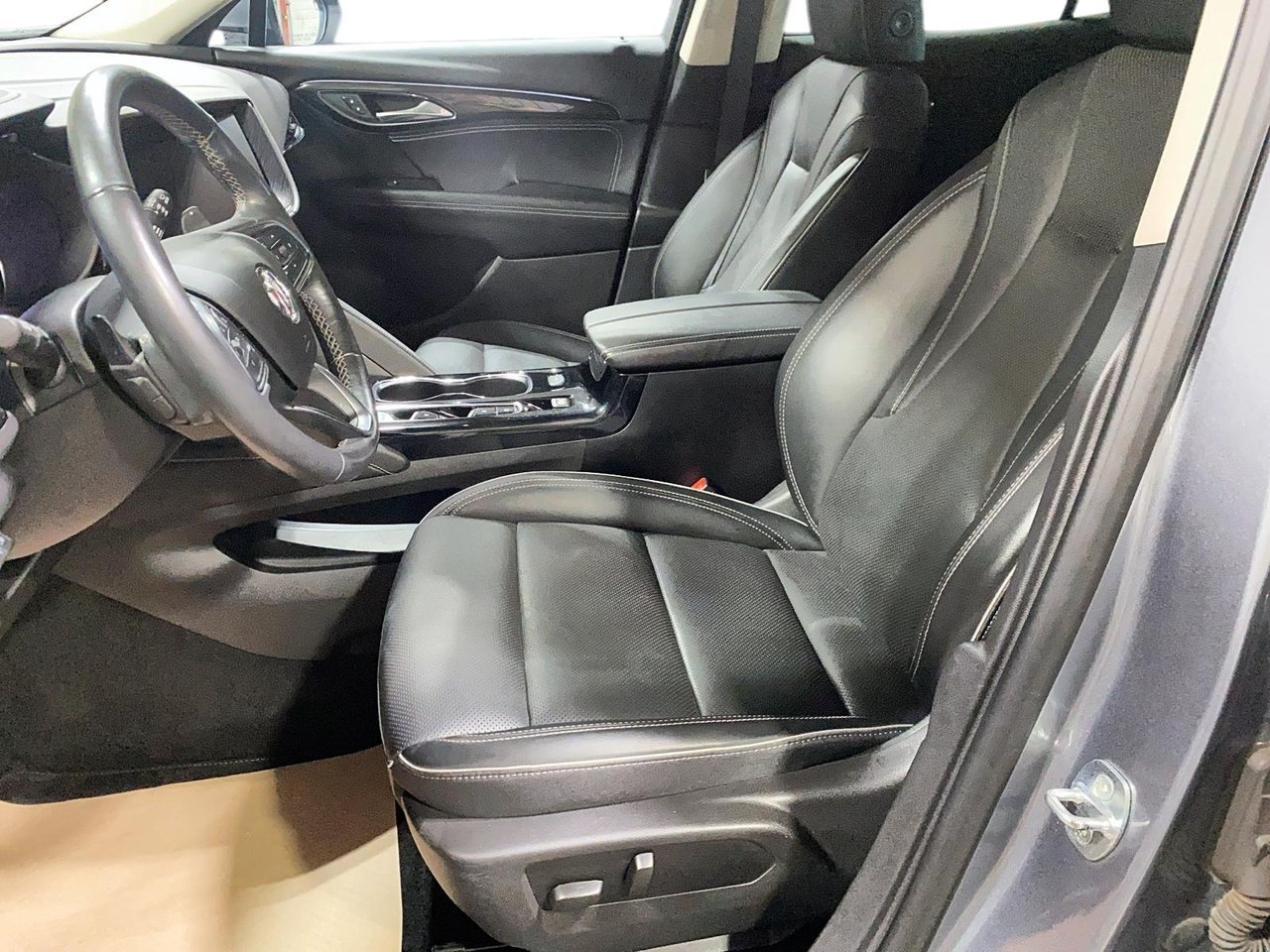 Buick Envision NIV LRBFZPR45ND066928 2022 Argent Chicoutimi - photo #17