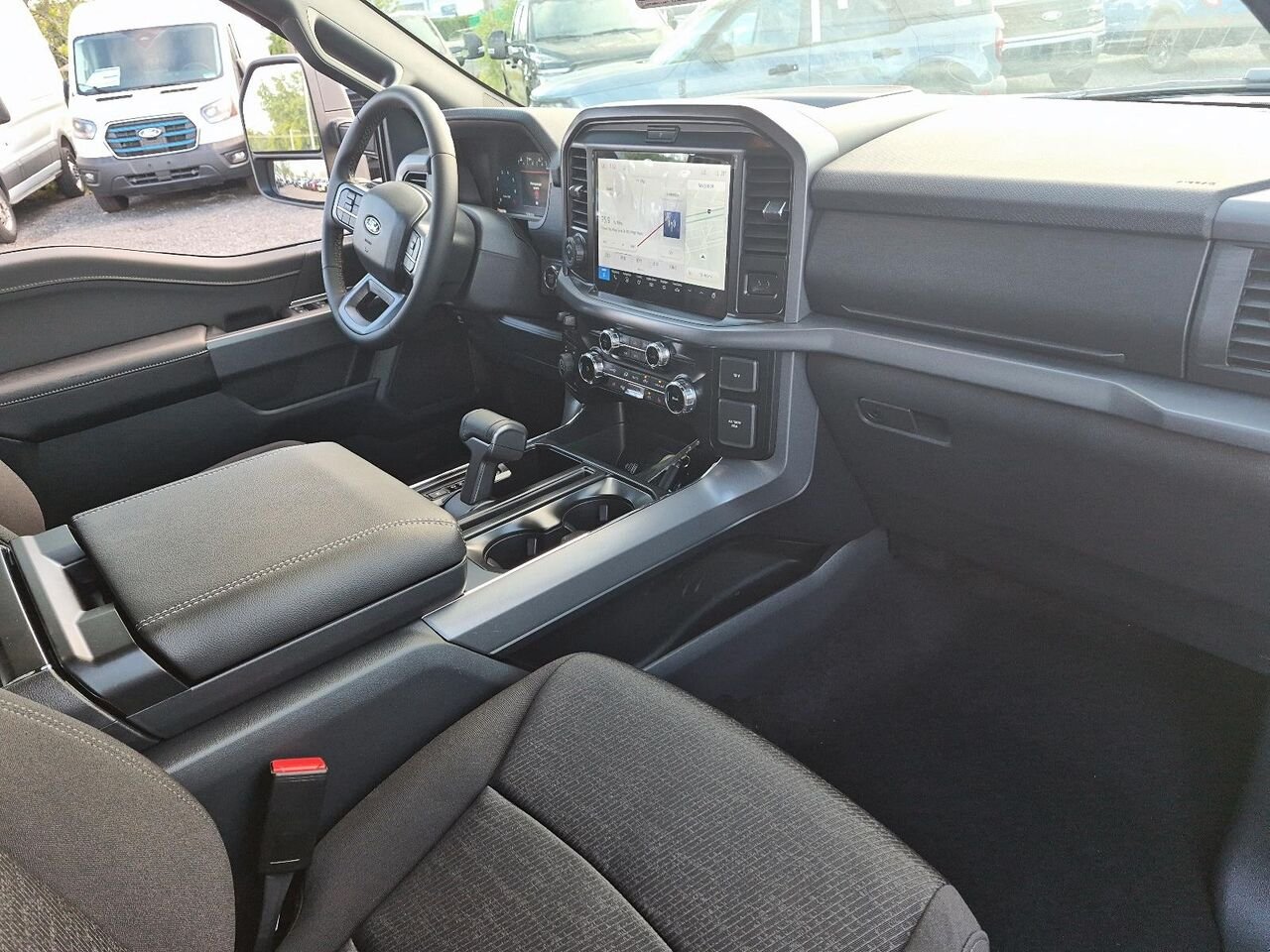 2026 Ford F-150 Oxford White Saint-Jérôme - photo #5